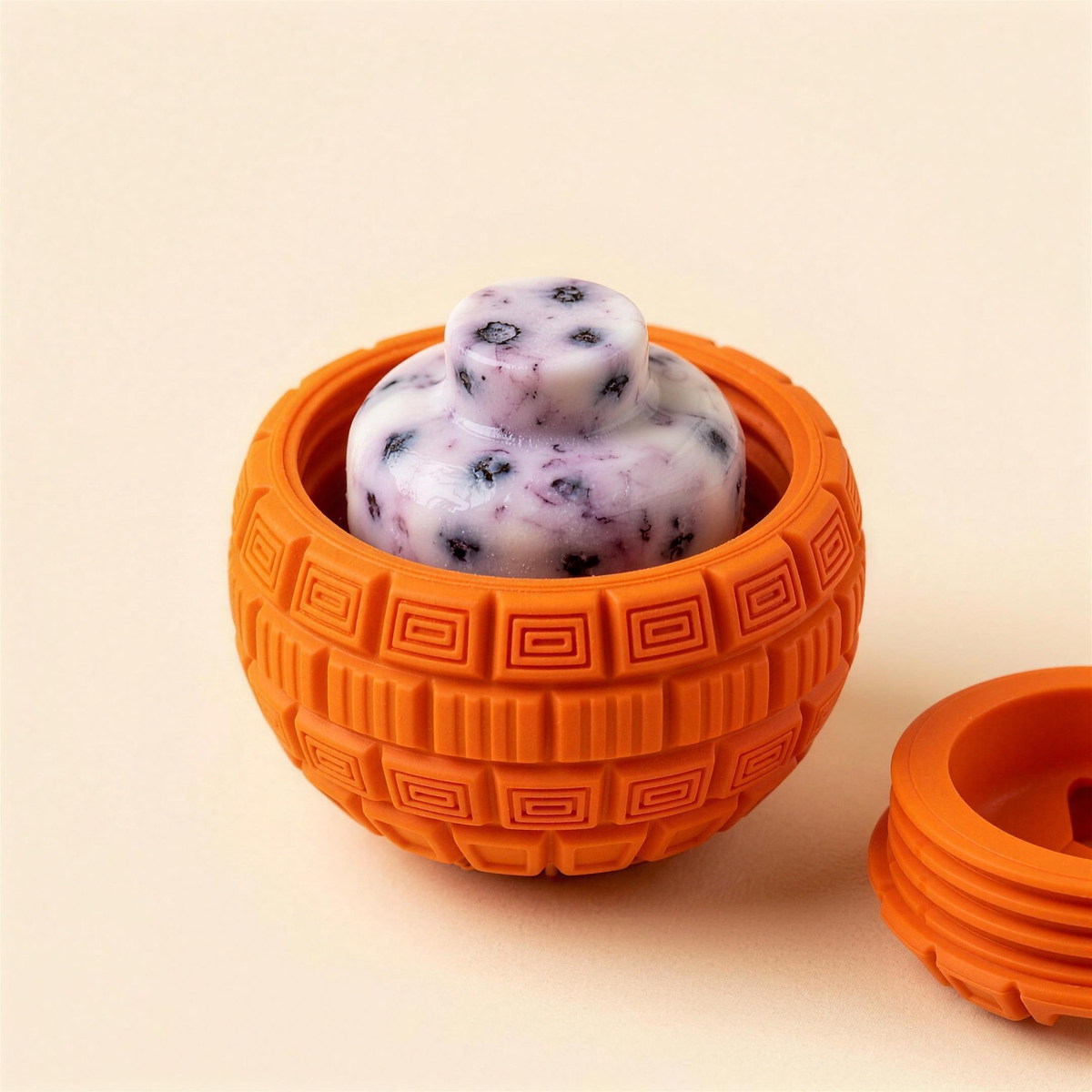 A yoghurt and blueberry pop seated perfectly inside The Ruby